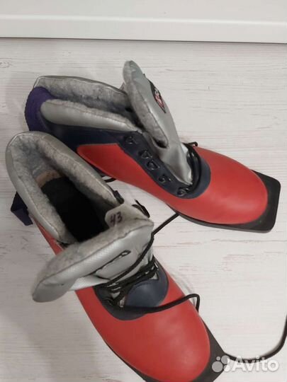 Лыжные ботинки