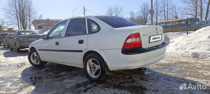 Opel Vectra 1.6 МТ, 1997, 200 000 км