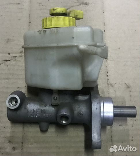 Главный тормозной цилиндр VW Touareg 2003-2010