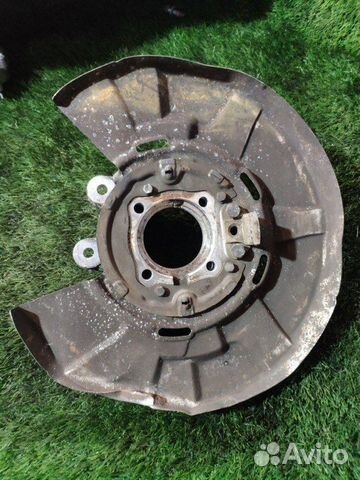 Кулак задний задний правый Bmw 750I F01 N63 2011