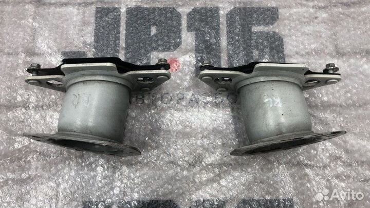 Кронштейн усилителя бампера задний правый Infiniti