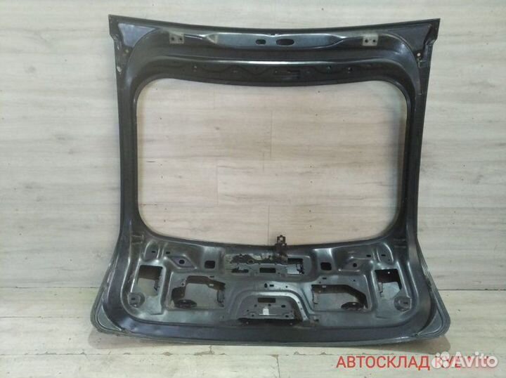 Крышка багажника Ford Focus 2