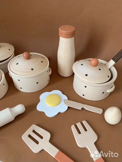 Деревянная посудка, игрушечная еда