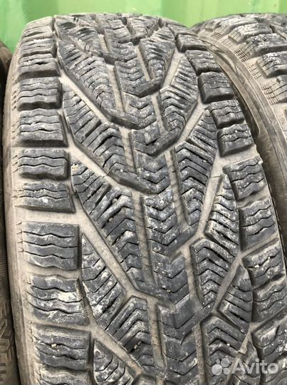 Kormoran Snow 215/60 R17 96H