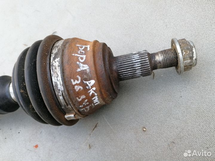 Полуось передняя правая 1.6 АКПП VW Golf IV/Bora