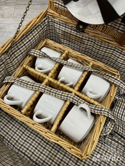 Корзина для пикника с посудой