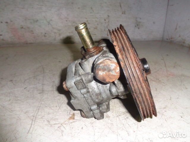 Насос гур Suzuki XL-7 1