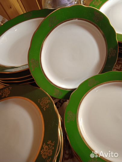 Набор тарелок