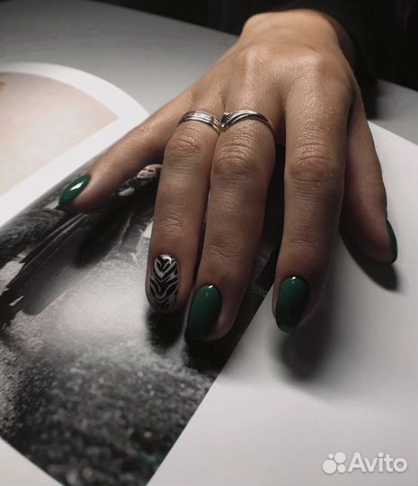 Педикюр с покрытием гель-лаком