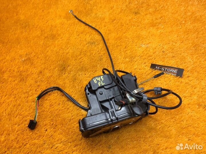 Замок двери передний левый Mercedes-Benz C-Class