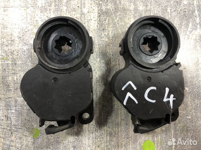 Моторчик заслонки печки Citroen C4 / Цитроен