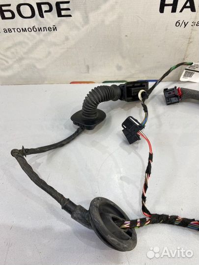 Проводка двери задняя правая Skoda Octavia (A7) 5E