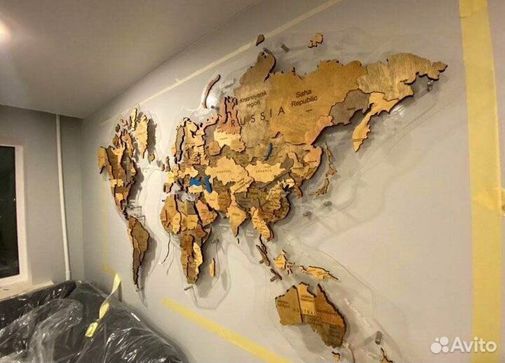 Деревянная карта мира с подсветкой
