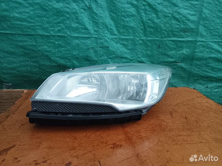 Фара левая на запчасти Ford Kuga 2 2012-2016 г