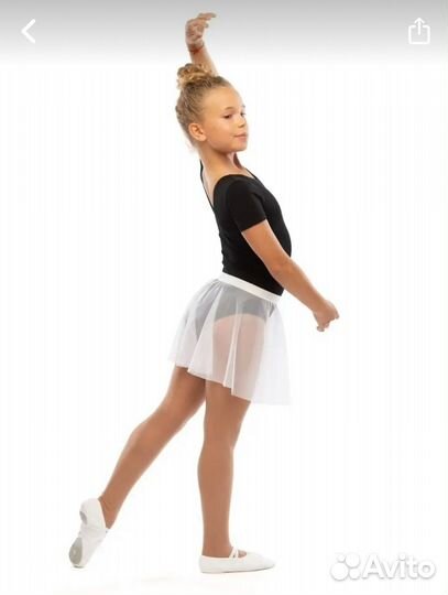 Купальник гимнастический р.134 и юбочка