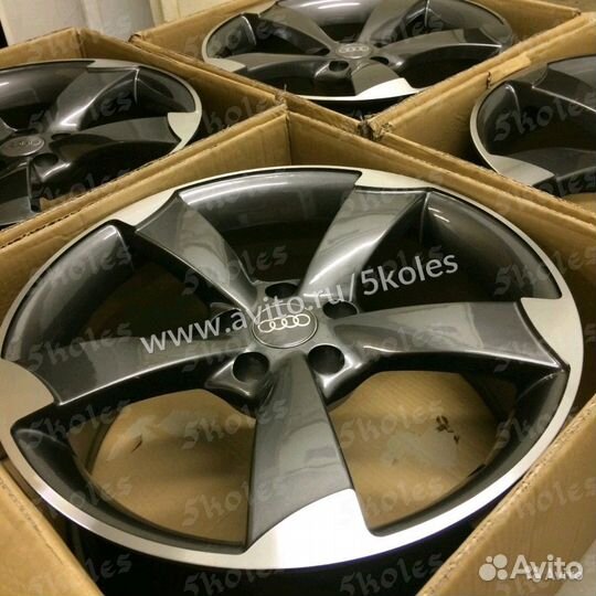 Литые диски на Audi Q7 R22