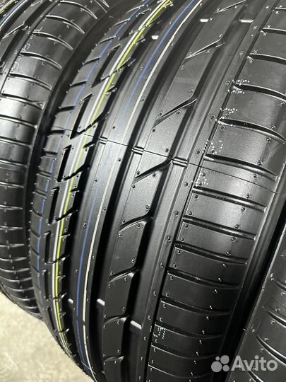 Bridgestone Potenza S001 245/45 R19 и 275/40 R19 Y