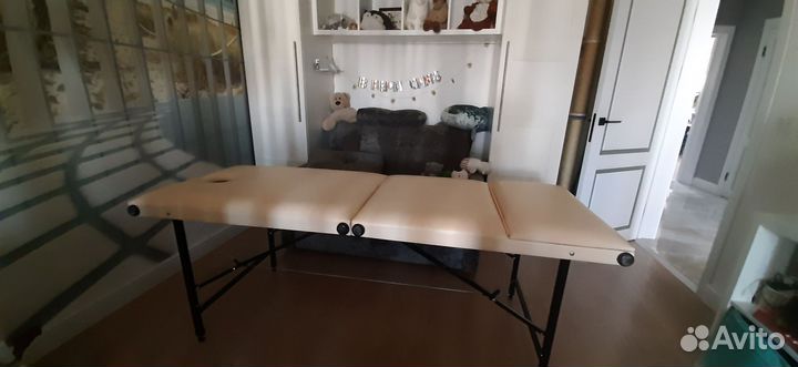 Массажный стол складной,трехсекционный