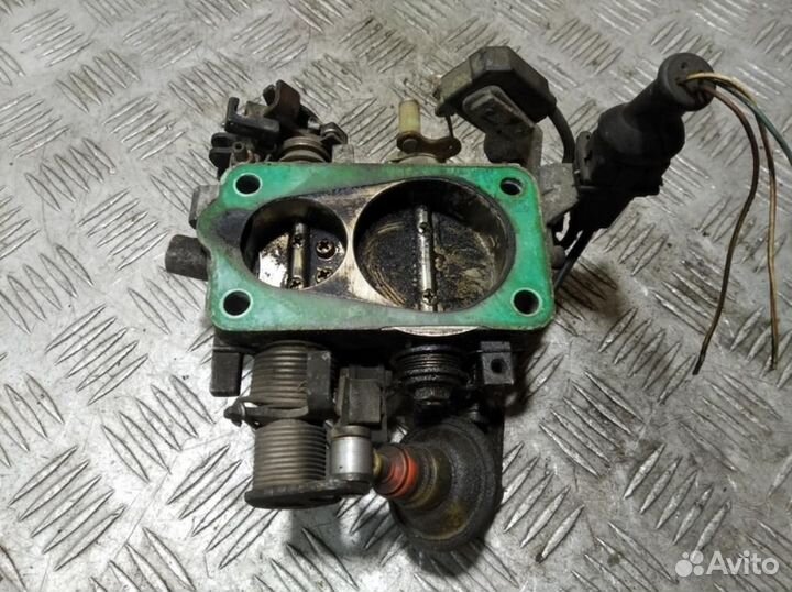 Заслонка дроссельная механическая Audi 80/90 1986