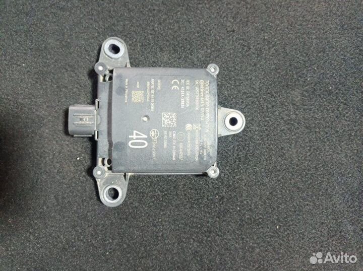 Датчик слепых зон Lexus Es 250 2020