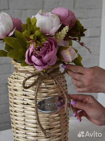 Ваза для цветы плетёная