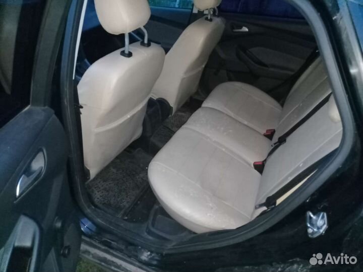 Ford Focus 1.6 МТ, 2012, битый, 170 000 км