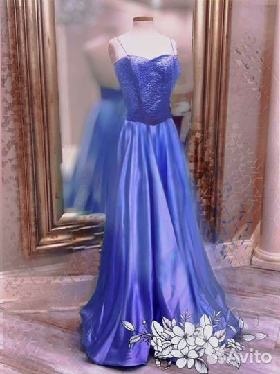 Платье вечернее