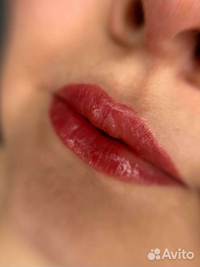 Перманентный макияж бровей губ и век