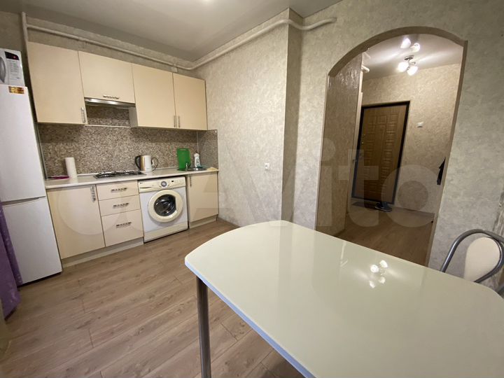 1-к. квартира, 38 м², 1/9 эт.