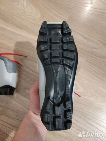 Лыжные ботинки детские 32 размер