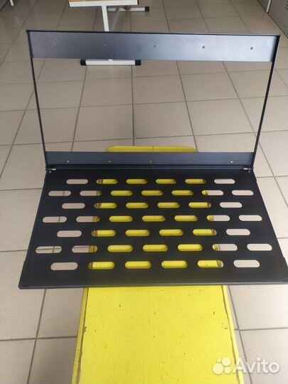 Полка-столик на заднюю дверь тагер-корандо