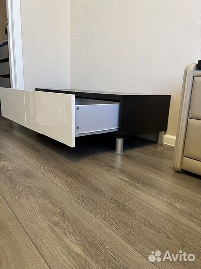 Тумба под телевизор