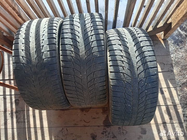 Triangle PL01 235/40 R18