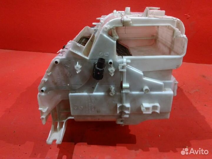 Корпус печки Митсубиси Лансер 10