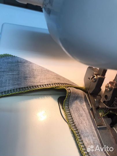 Оверлок бытовой