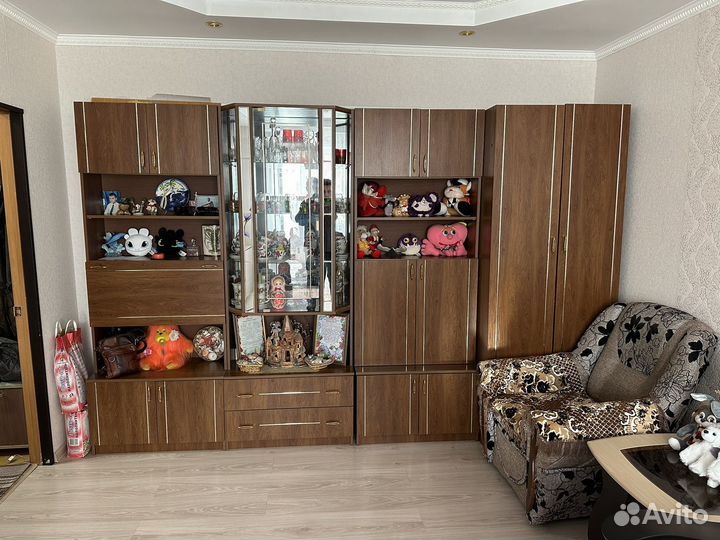 Стенка в гостиную