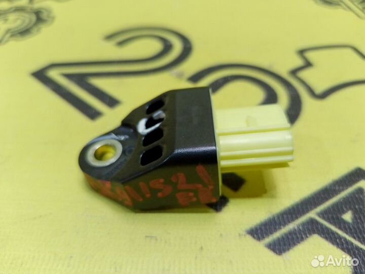 Датчик Airbag правый Subaru Legacy(Outback ) BR9