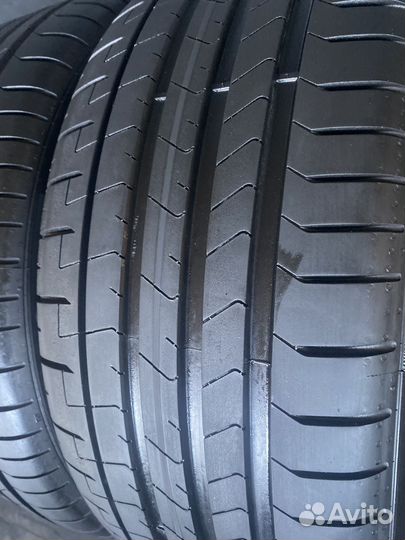 Pirelli P Zero PZ4 255/45 R19