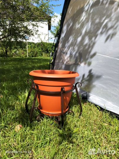 Опора-Подставка для цветов напольная металлическая