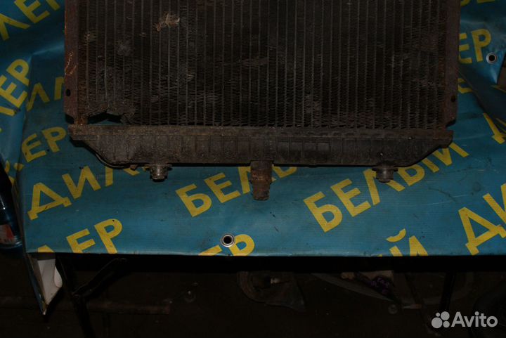Радиатор Mercedes Benz 100