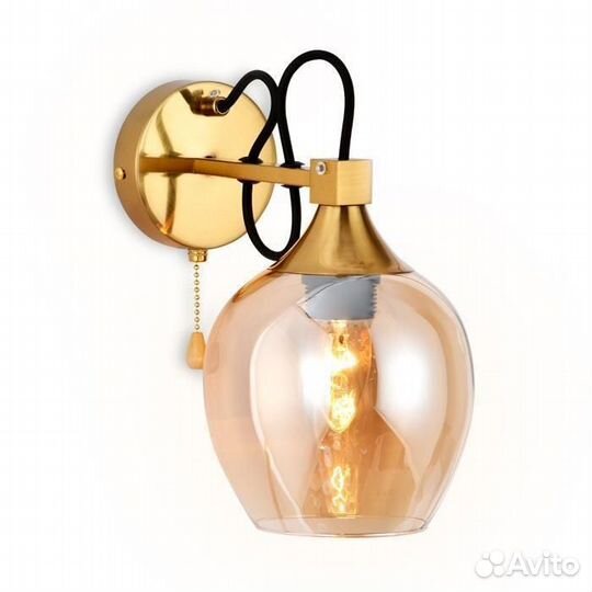 Бра настенный металлический со стеклом
