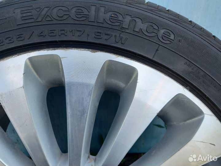 Goodyear Excellence 235/45 R17 97W