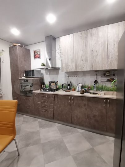 3-к. квартира, 96 м², 2/9 эт.