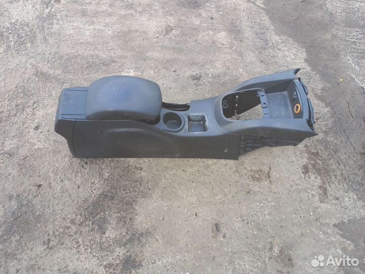 Ситроен c4 b7 консоль с подлокотником