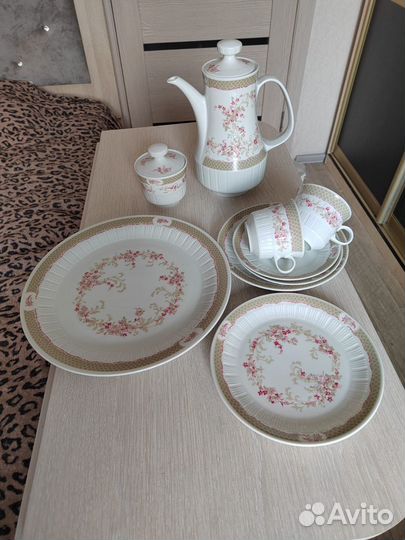 Сервиз чайно - кофейный