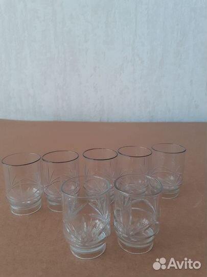 Графин, рюмки, стаканы
