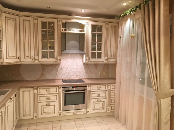 6-к. квартира, 136 м², 6/9 эт.