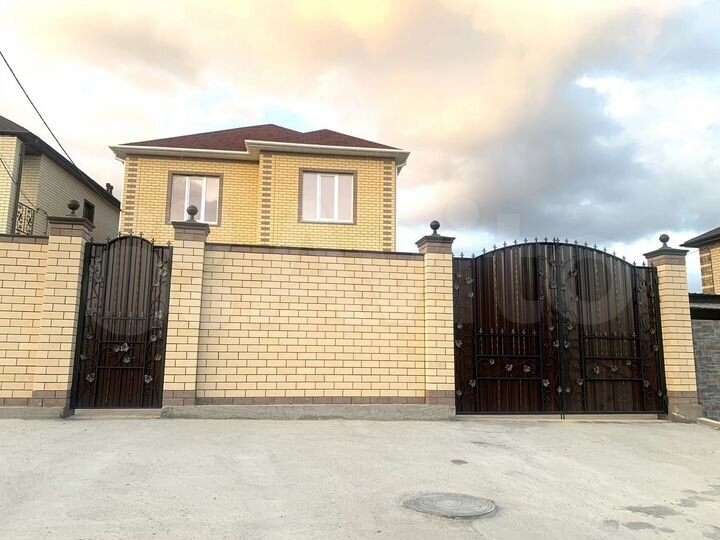 Коттедж 163 м² на участке 3,8 сот.