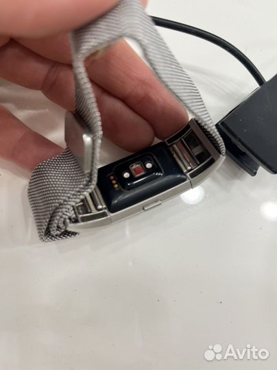 Фитнес часы Fitbit charge 2