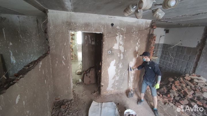 Демонтаж стен и перегородок ок